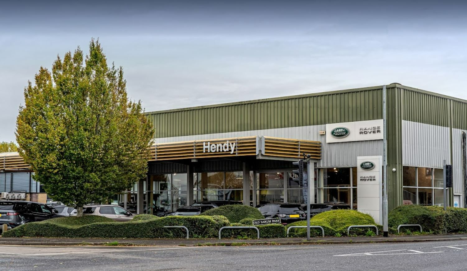 Hendy Land Rover Salisbury Car dealership in Salisbury AutoTrader